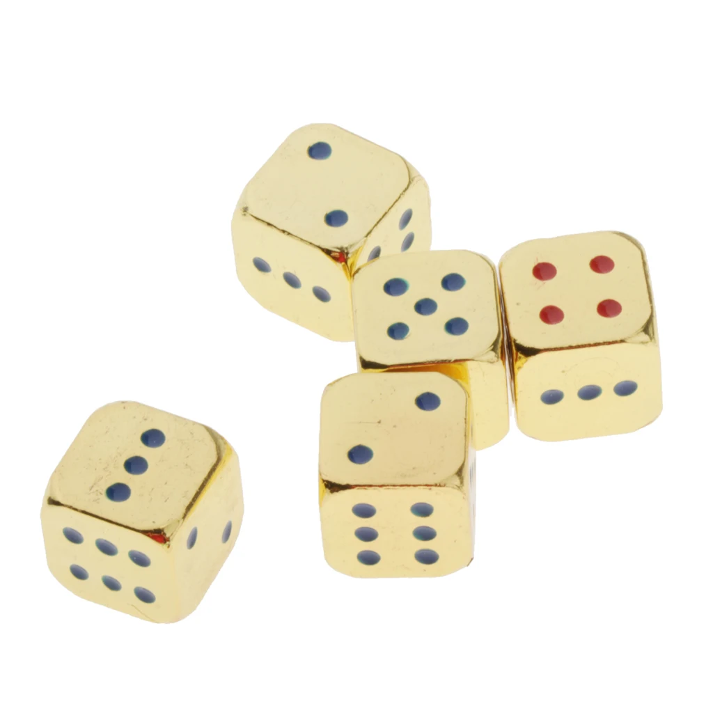 игровые кубики с точками. игральные кубики. деревянный игральный кубик. карточки тачки. кубики с точками 5.