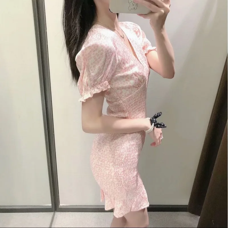 Женское короткое платье с рюшами Za розовое Цветочное коротким рукавом-фонариком