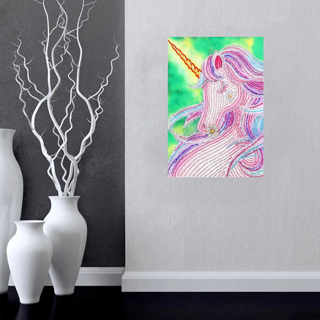 5D Diamond embroidery Circle Diamond Special Shape Cartoon Luminous Little horse rhinestone crystal painting home decoration