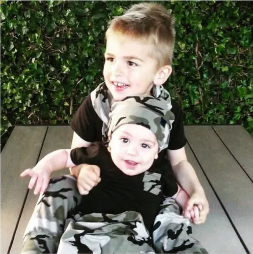 2 шт. футболка с коротким рукавом и камуфляжные брюки|Комплекты одежды для