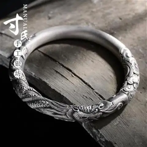 

Dragon Embraces the Pillar Xiangyun Bracelet S999 Pure Silver Handmade Silver Bracelet Men's Domineering Silver Bracelet Sterlin