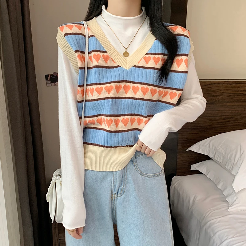 

Women Sweater Vest Embroidery Love V-Neck Striped Knitted Sweater Sleeveless Korean All-Match Pullover Top Female Outerwear H824