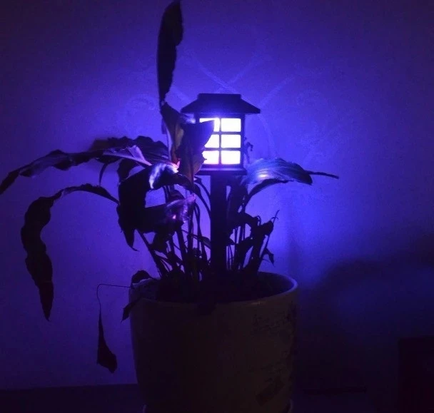 Водонепроницаемый светодиодный ландшафтный светильник на солнечной батарее 1/4/8