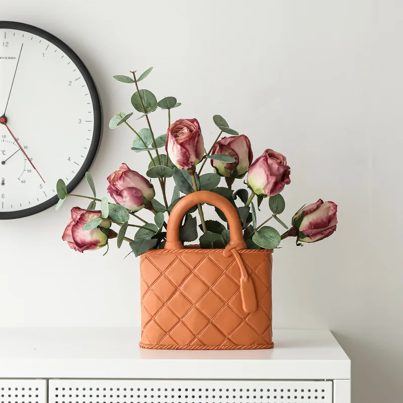 

Creative Vase Ornaments Handmade Resin Vase Flower Pot Nordic Countertop Vases Modern Home Living Room Decoration Accessories