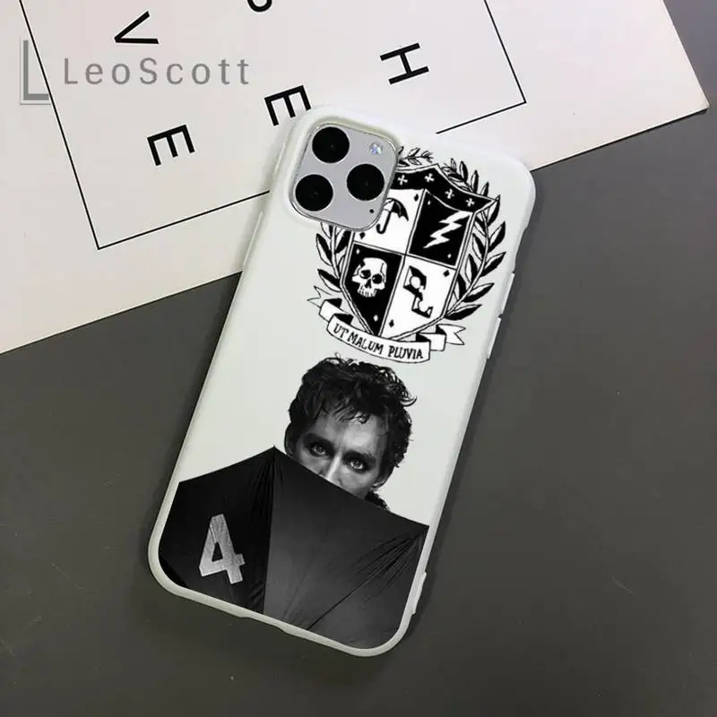 

Umbrella Academy funda cover shell Phone Case Candy Color Phone Case for iPhone 11 12 pro XS MAX 8 7 6 6S Plus X 5S SE 2020 XR