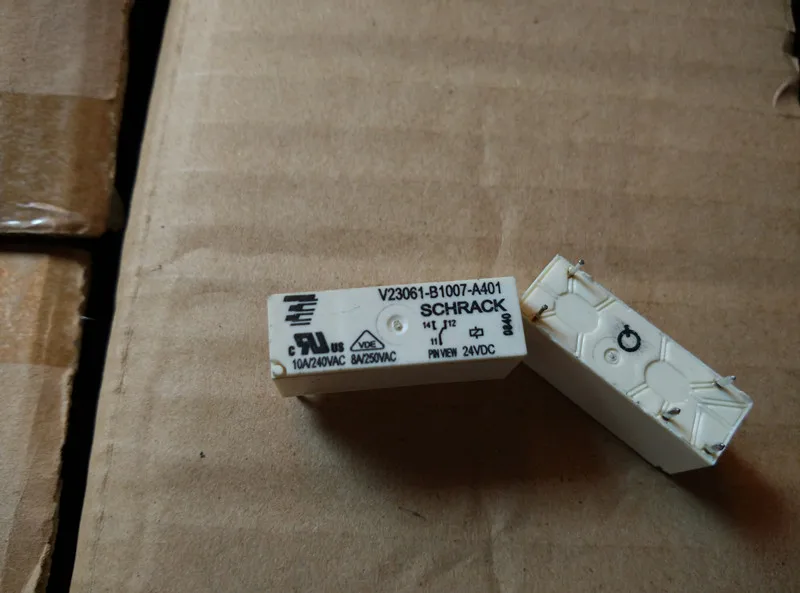 

NEW relay V23061-B1007-A401 24VDC V23061-B1007-A401-24VDC V23061B1007A401 24VDC DC24V DIP5