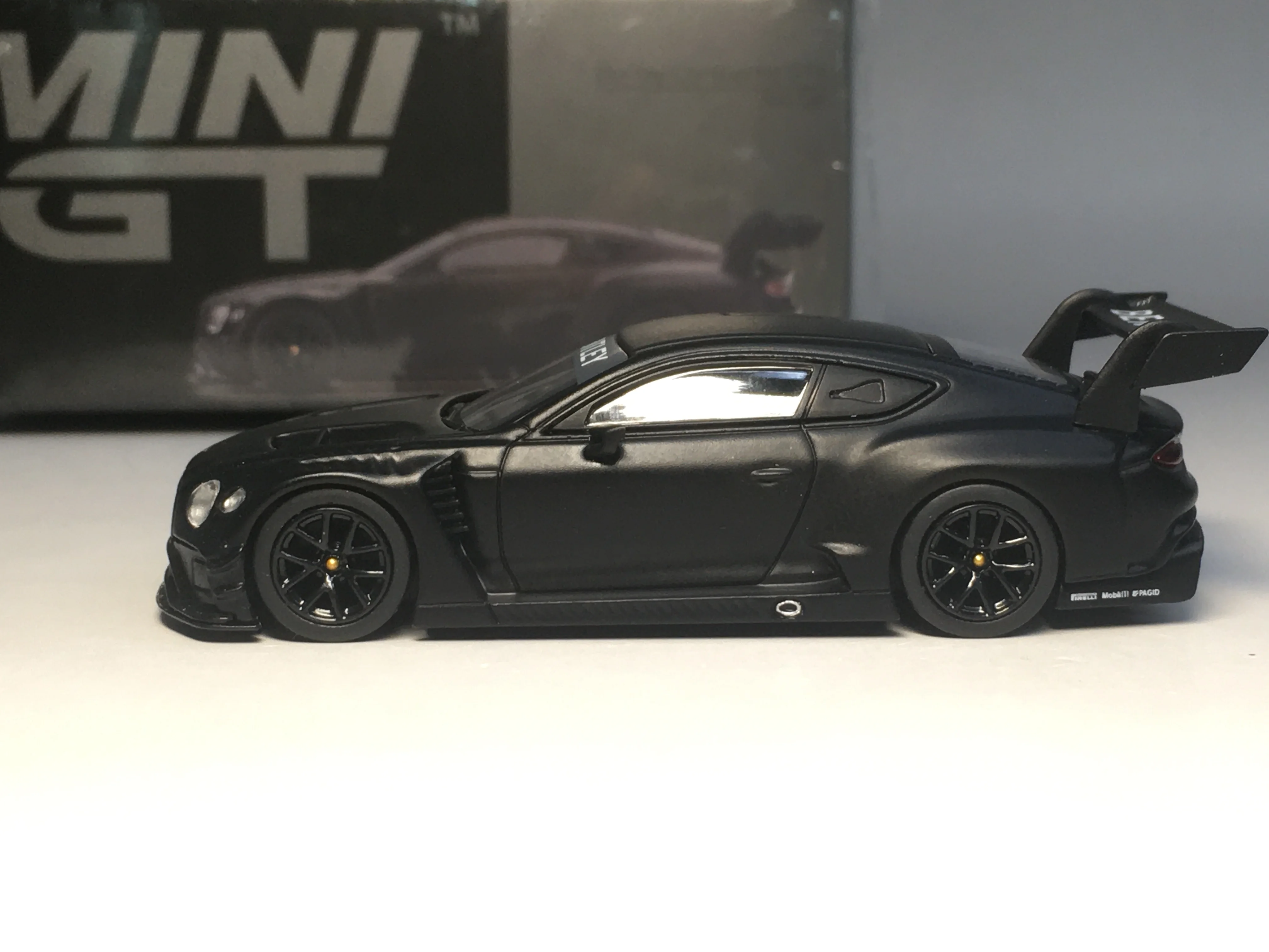 

MINI GT 1/64 Bentley Continental GT3 177 Presentation Car Collection Limited