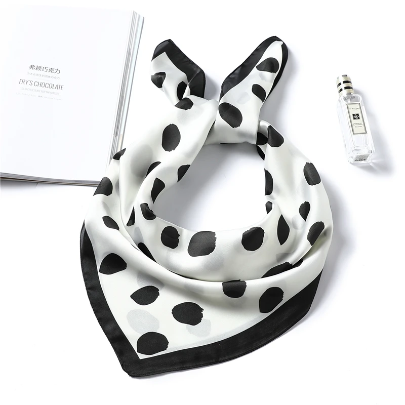 

Платок женский Шелковый, с лепестковым узором