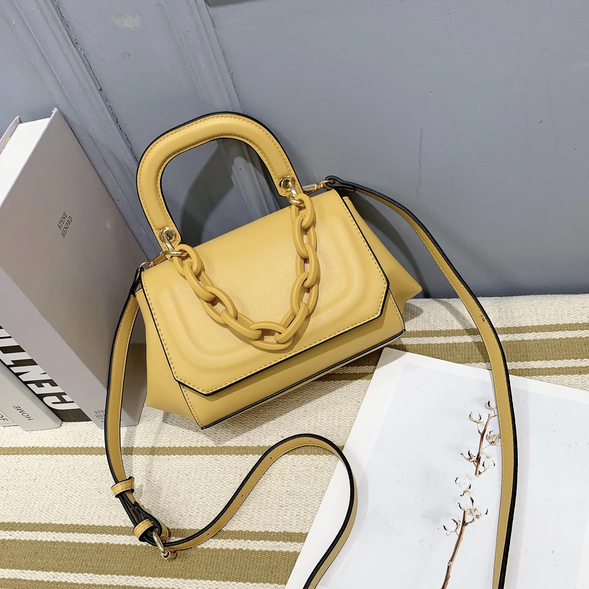 

2021 New Spring and Summer Single Shoulder Messenger Handbag Fashionable Purses Purses and Handbags Luxury Designer