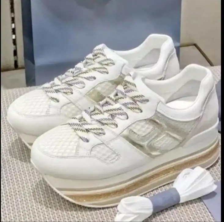 

Real Leather Flat Platform Women Casual Sneakers Brand Style Gold Lace-up Women's Shoes High Quality New Sports Tenis Feminino