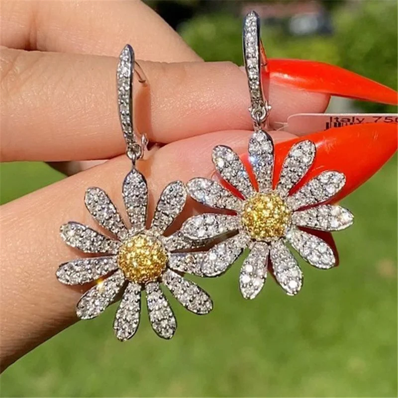 

BAOSHINA Banquet Sunflower Full Crystal Zircon Earrings For Women European and American Style Wedding Party Girl Earring Jewelry
