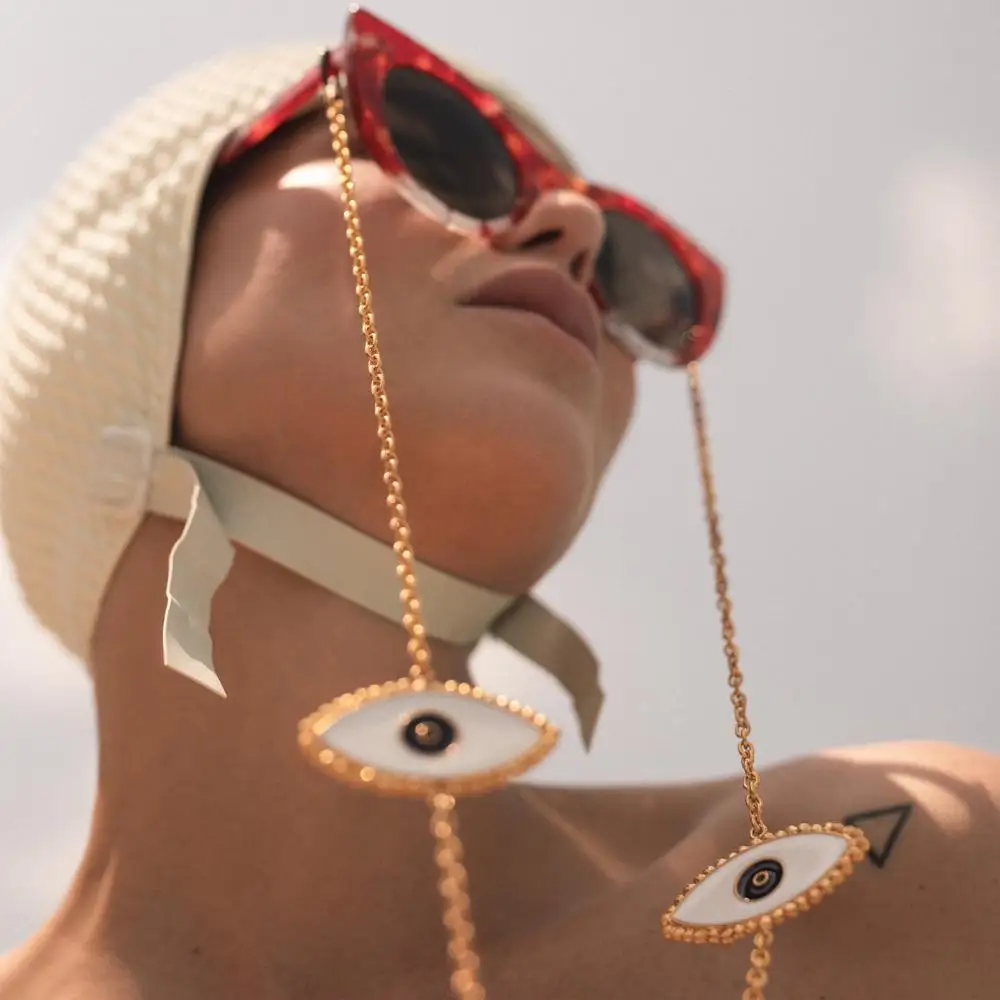 

2021 Vintage Face Jewelry Big White Black Evil Eyes Women's Chain on Glasses Golden Sunglasses Accessories Men's Chain for Mask