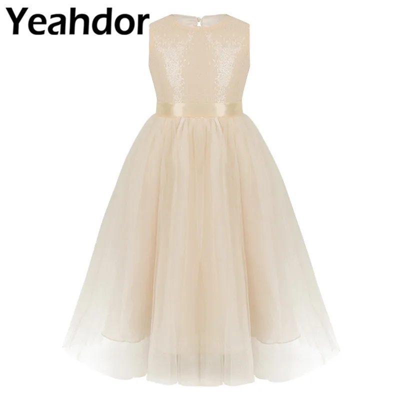 Детское платье без рукавов с блестками и вырезом на спине в форме