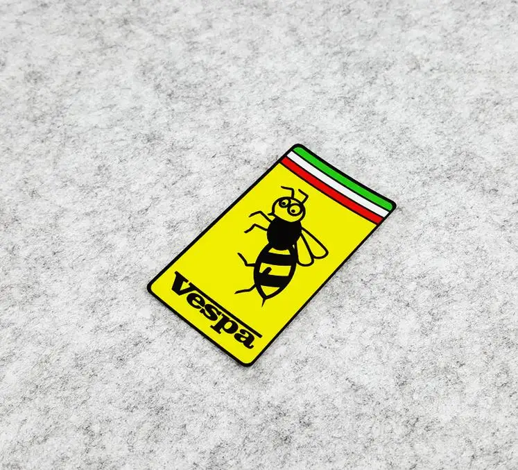 Виниловые наклейки на мотошлем светоотражающие для скутеров | Автомобили и