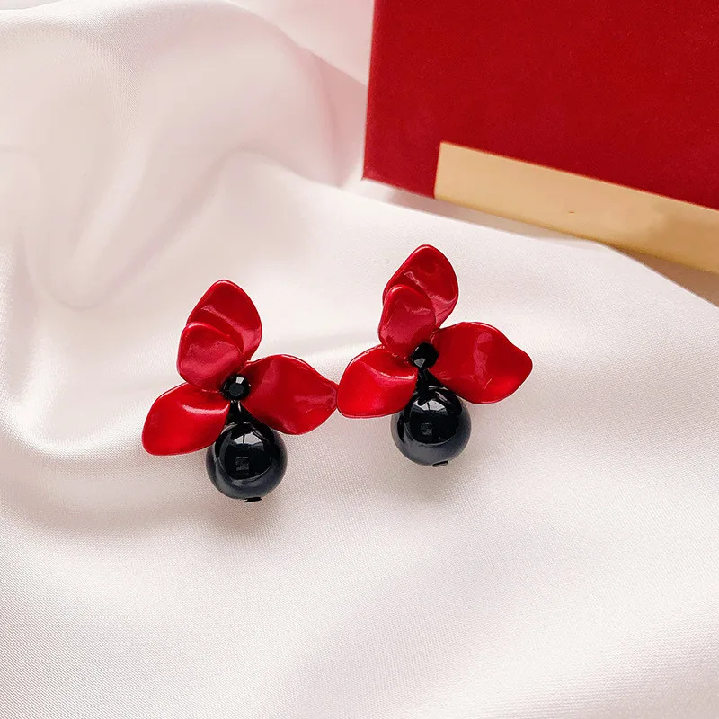 Женские серьги подвески с красными цветами корейские жемчужинами в виде капель