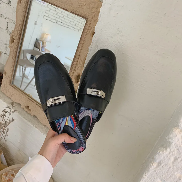 

Shark Buckle Mules Shoes Women Cover Toe Woman's Half Slippers Loafers Rivet Female Flat Soft Square Toes Casual Rubber Slides