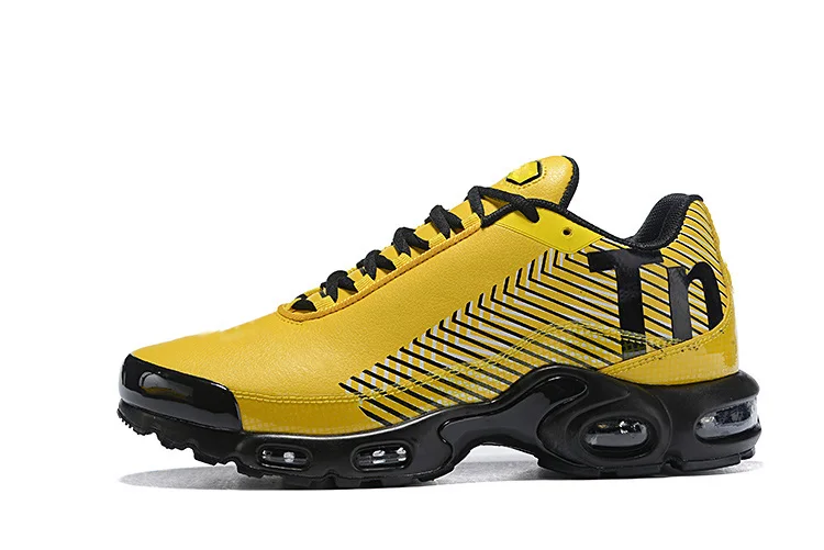 

2020 Top Running shoes Black White Orange brown Outdoor Shoes Mens Sports Sneaker