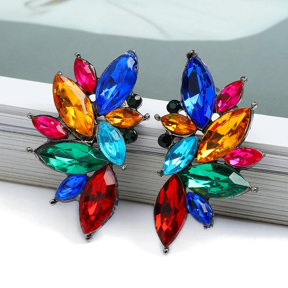 

Fashion Colorful Stud Earrings For Women Boho Luxury Geometric Rhinestone Ear Nail Statement Jewelry Holiday Party Accessories