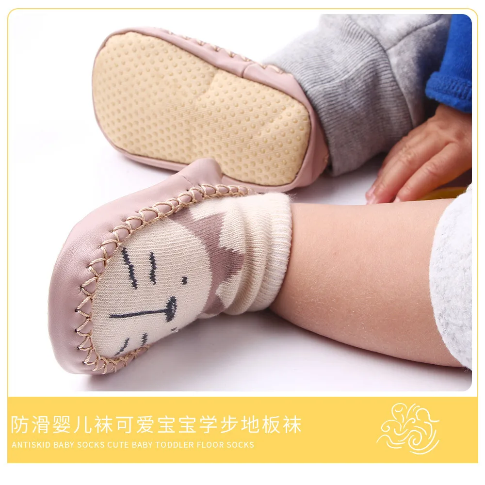 

Новинка; Детские носки-тапочки с рисунком; Нескользящая Кожаная подошва; Прогулочная обувь и носки для малышей; Хлопковые детские носки