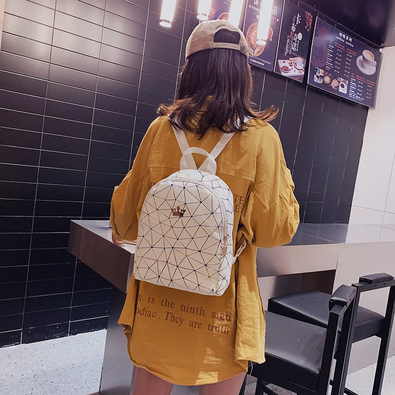 

2019 new super fire wild fashion girl geometry small backpack bag backpack