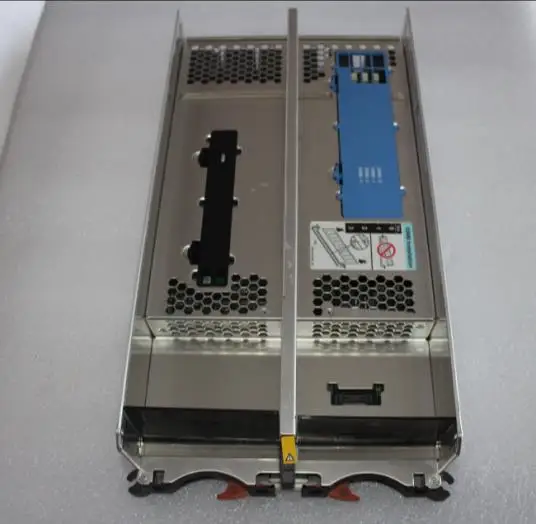 Фонарь 4 Гб SP 303-093-001B 110-093-003B 110-093-001B обеспечит новую оригинальную коробку. Обещал отправить в течение 24 часов