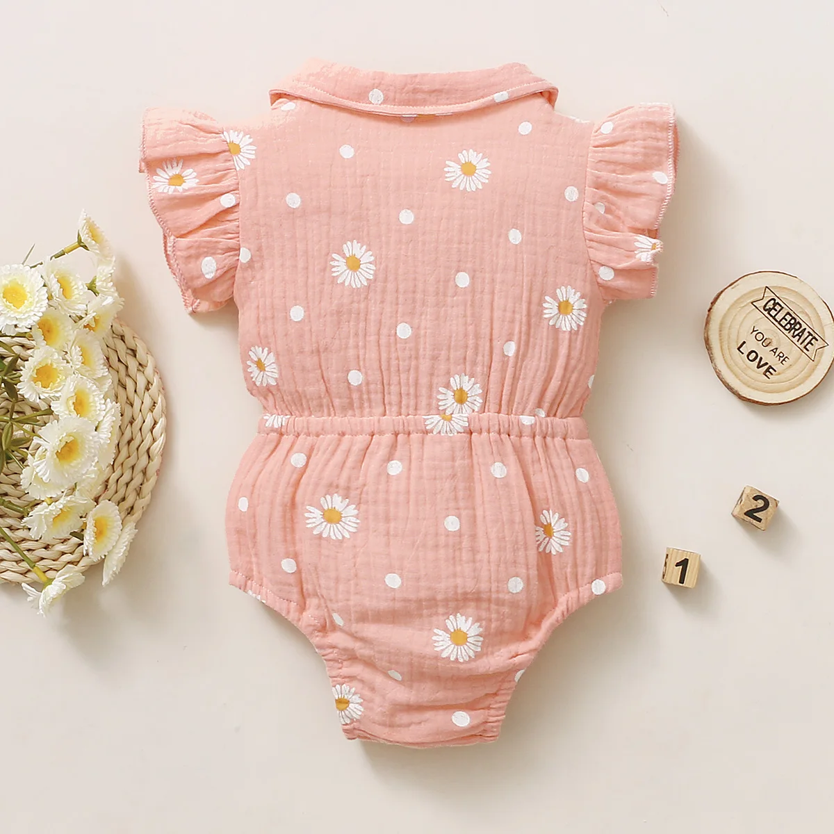 

Toddlers Infants Casual Daisy Printing Bodysuit Turn-down Collar Flying Sleeve Button High Waist Jumpsuit Clothing