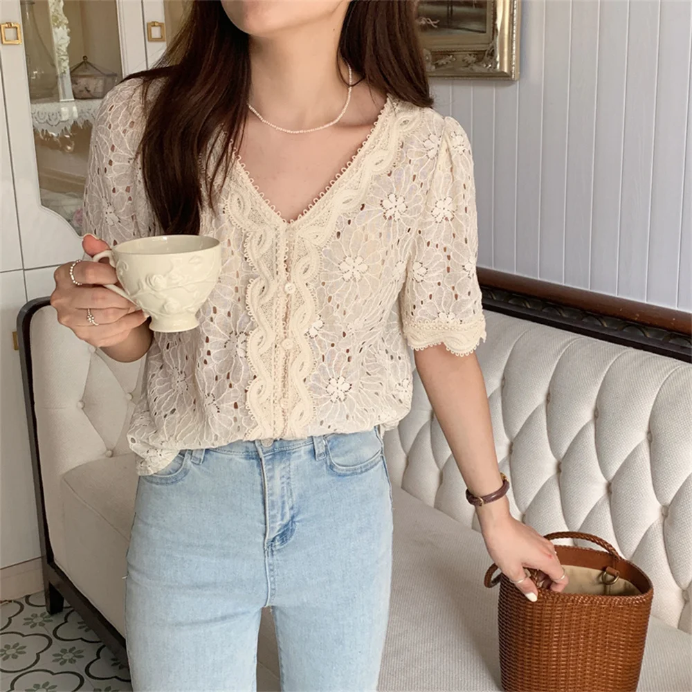 

Apricot Vintage Summer Chic Tops Lace V-Neck Sweet Hollow Out Blouses Hook Flowers Femme OL Loose All Match Women Korean Shirts