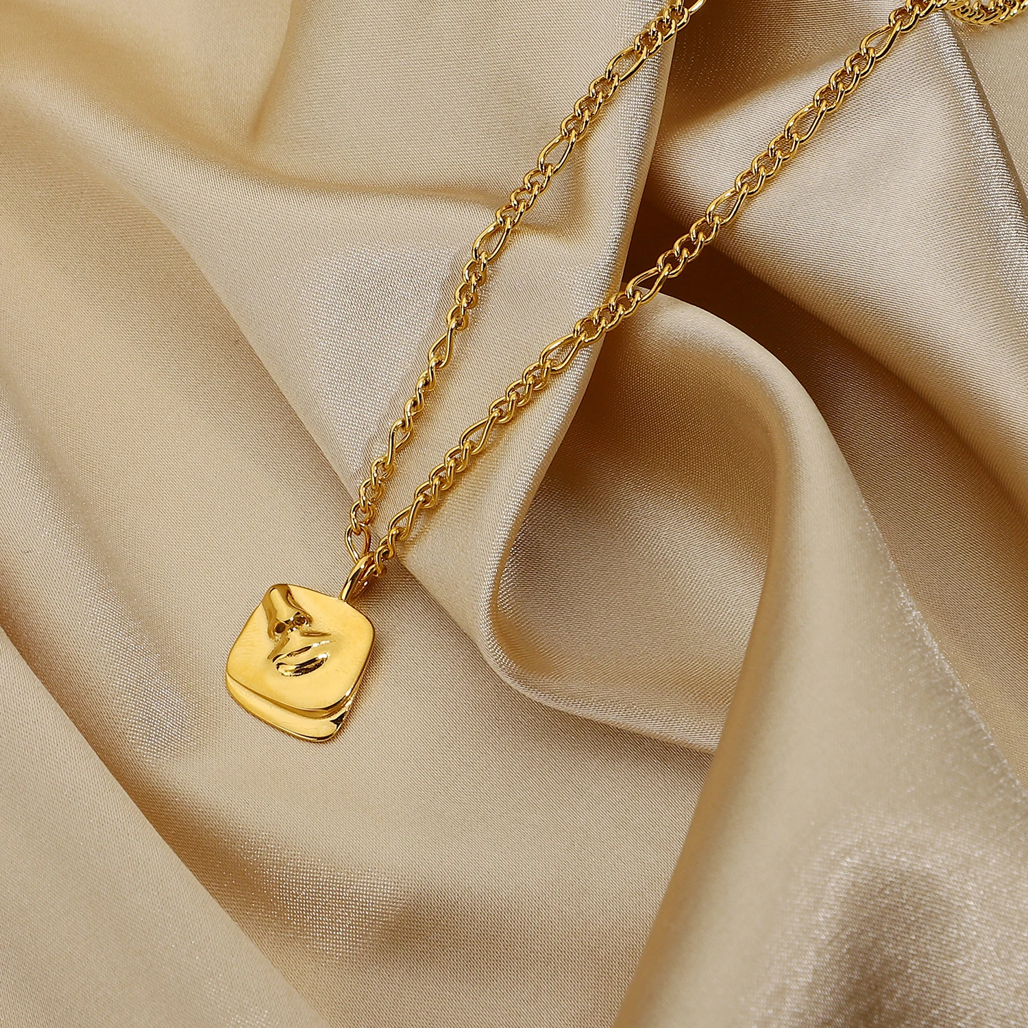 

Gold Plated Stainless Steel Body Face Pendant Neckalces For Women Creative Canadian Designer Abstract Stackable Neckalce