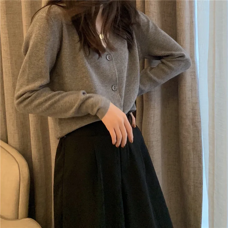 

2020 Early Autumn New Style V-neck Cardigan Autumn Outdoor Long Sleeve Coat Sweater
