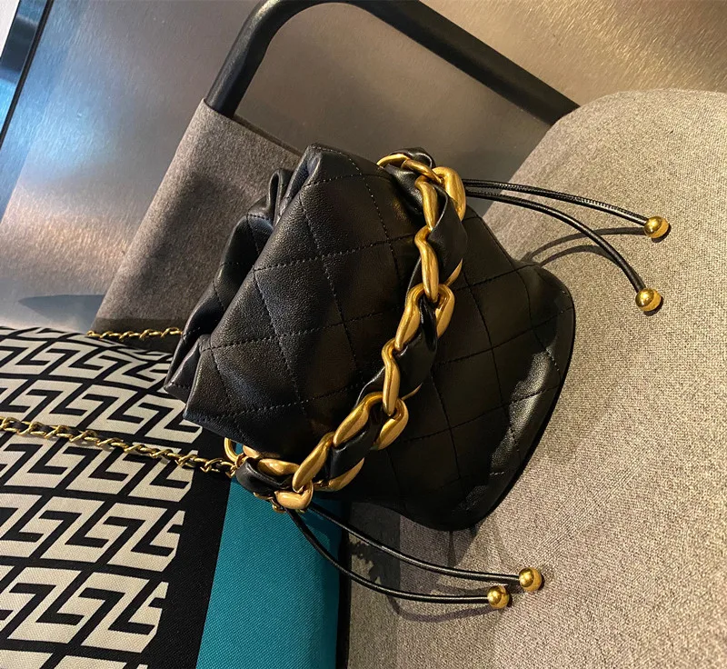 

Vintage Sheepskin Bucket Bags Women Shoulder Bag Diamond Pattern Chain Handbag Genuine Leather Crossbody Bags for Women 2021 New