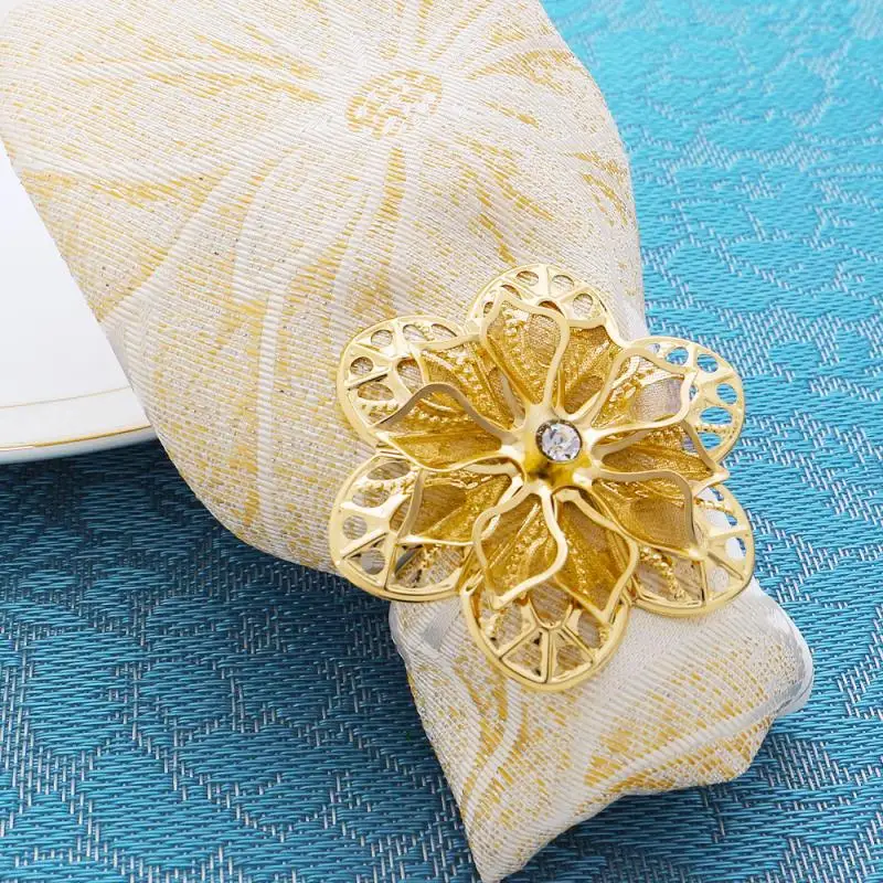 

6pcs Hollow Crystal Flower Napkin Rings Holder Kitchen Restaurant Party Hotel Towel Holder Christmas Napkin Buckle Table Decor