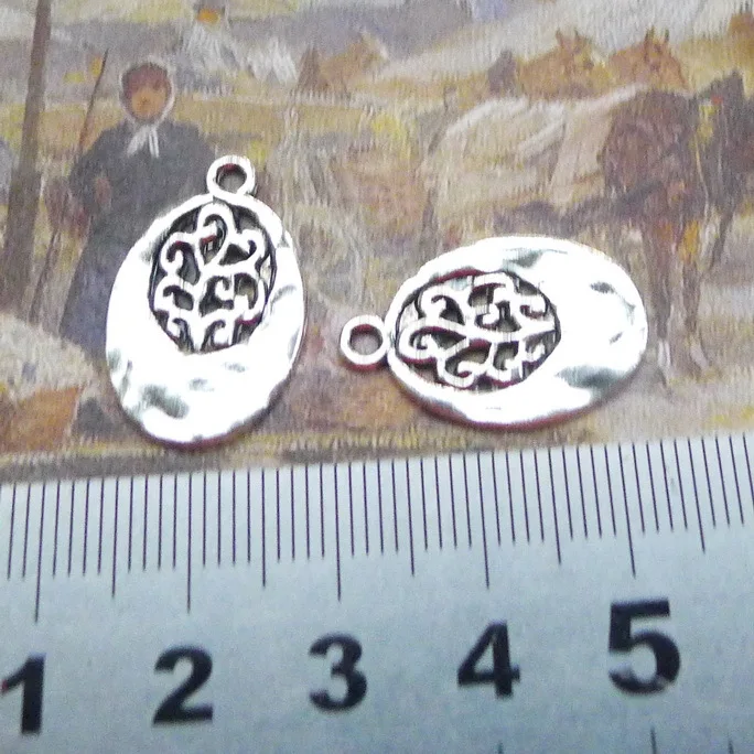 

15 PCS/Lot 15mm*23mm Pendant Antique Silver Color Hollow Grass Pattern Disc Charms For DIY Jewelry Making DIY