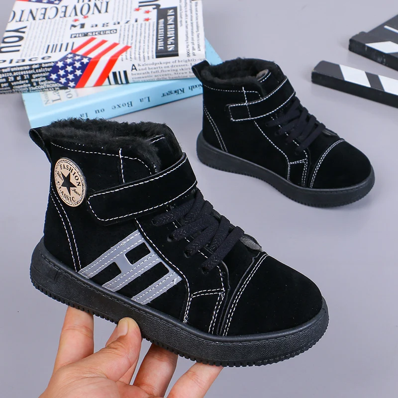 Зимние детские новые модные ботинки с мягкой подошвой на липучке