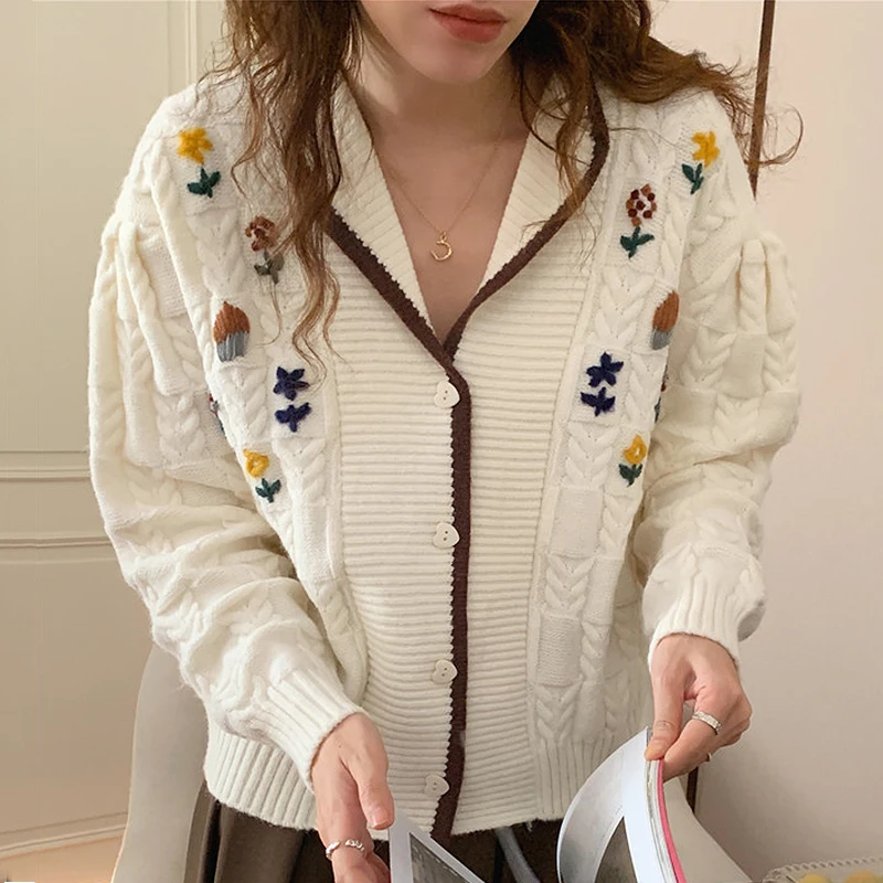 

2021 New Korean Fashion Elegant Gentle Lapel Hit Color Embroidery Flower Design Hemp Pattern Single-breasted Loose Knit Sweater