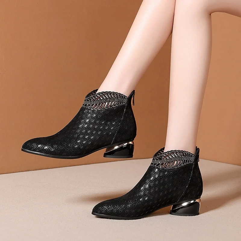 

Women's Shoes