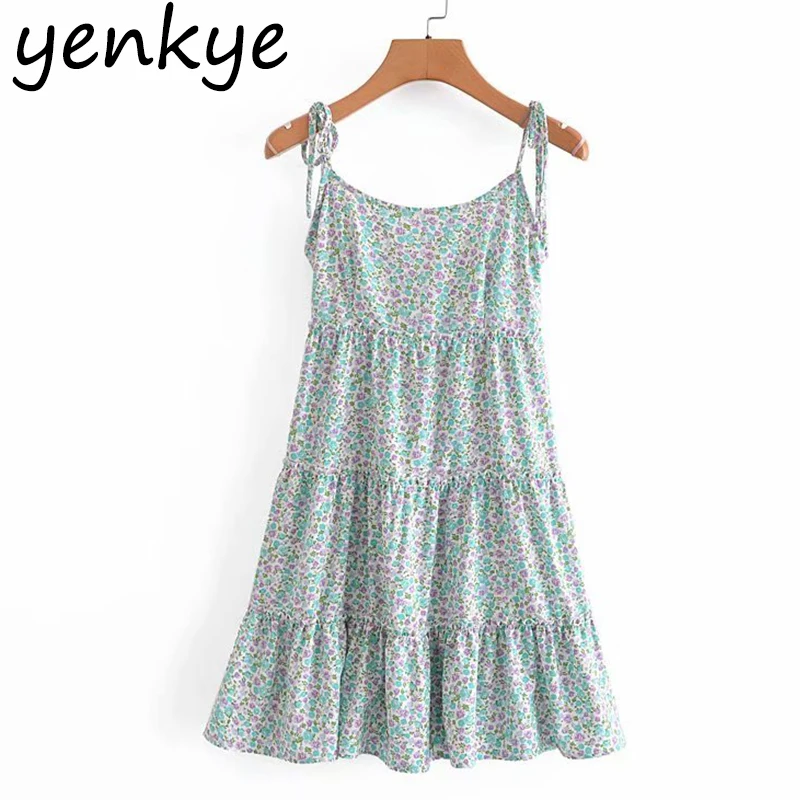 

Женское платье на бретельках с цветочным принтом, без рукавов