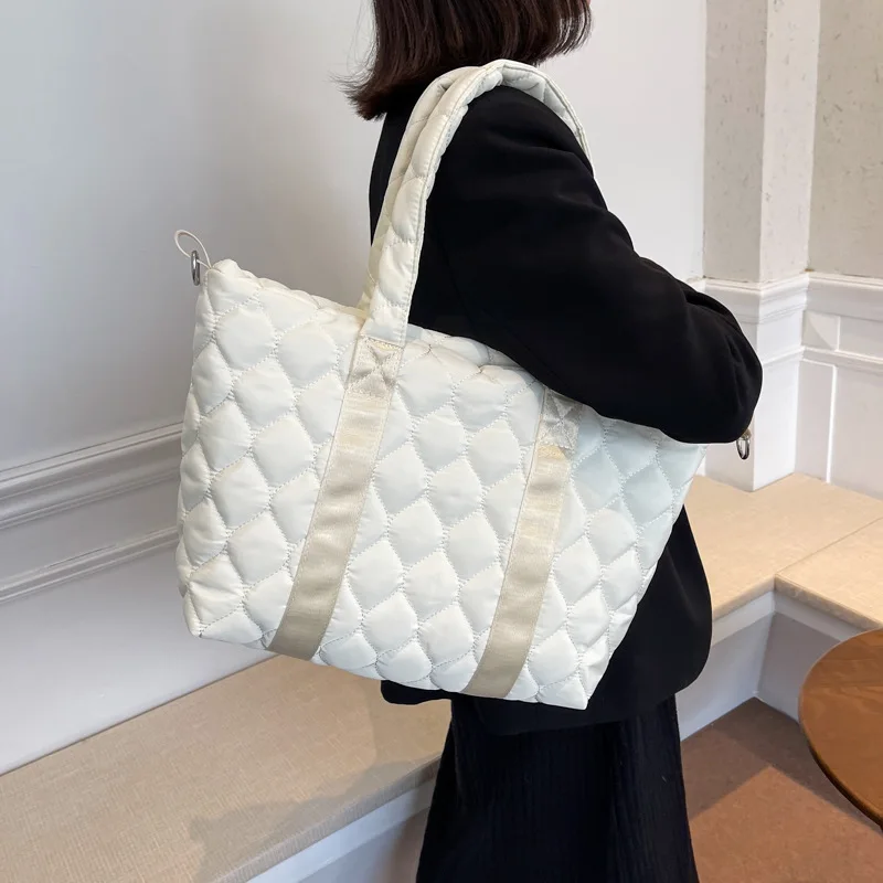 

Нейлоновая сумка-тоут для женщин, зимние женские сумки на плечо, стеганые женские сумки для покупок, брендовые дизайнерские женские сумки б...