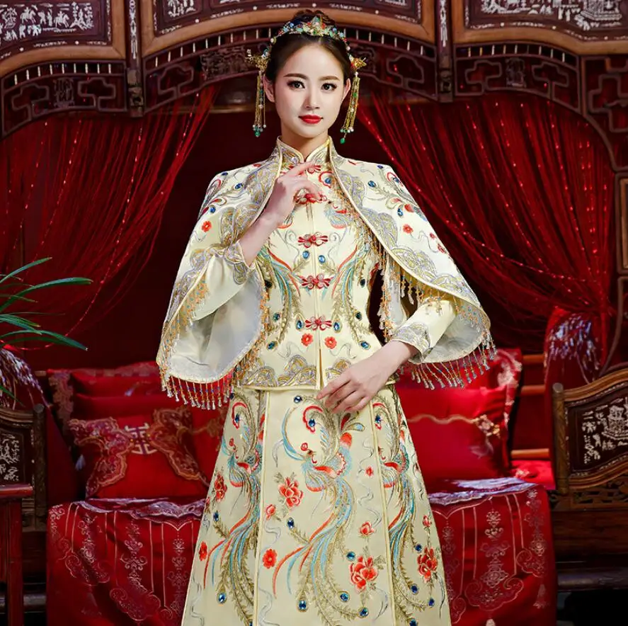 

Chinese Wedding Bride Cheongsam Dress Traditional Wedding banquet toast Costume Dragon phoenix Embroidery Qipao