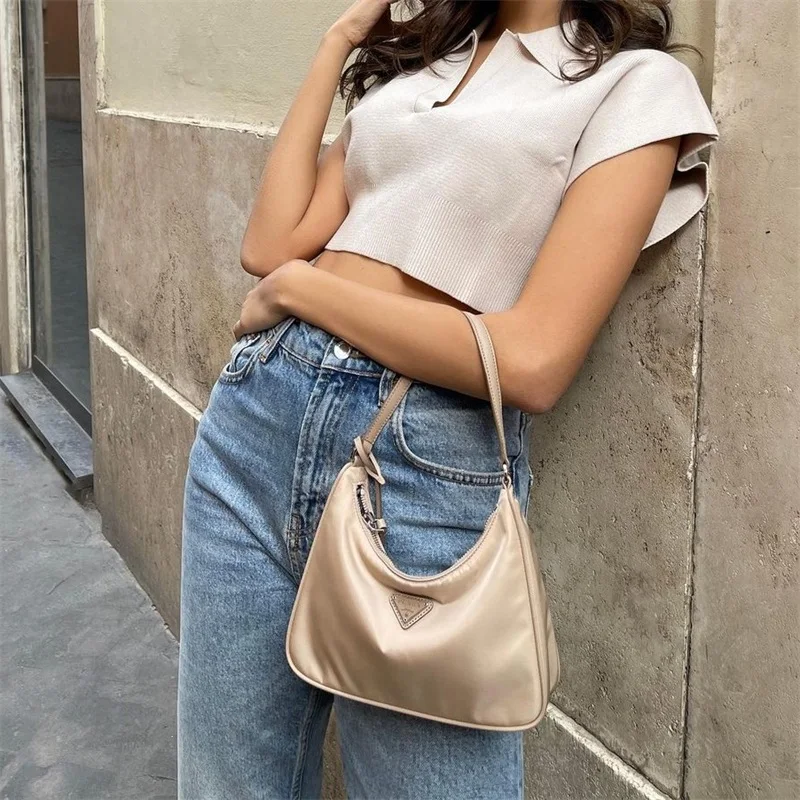 

TRAF Women 2021 Fashion With Ribbed Trims Cropped Knitted Sweater Vintage Lapel Collar Sleeveless Female Pullovers Streetwear
