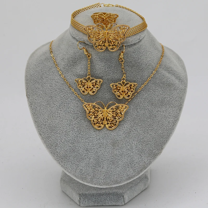 

Комплект из колье, браслета и кольца, с бабочкой