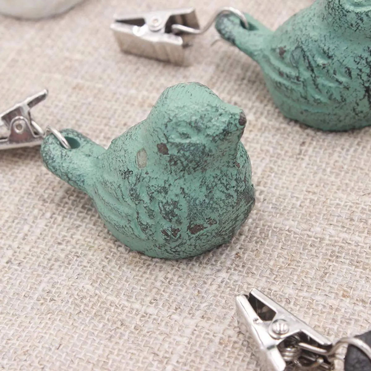 Скатерть с зажимом для тяжелых условий эксплуатации птицей чугунная подвесная