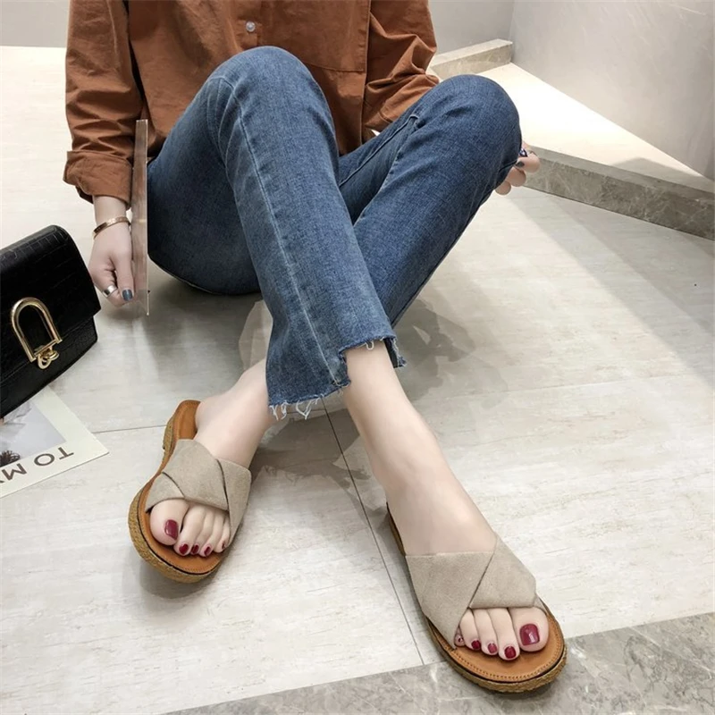 

Summer sandals and slippers women 2020 new fashion casual flip flops suede flat bottom cross ladies slippers women's shoes