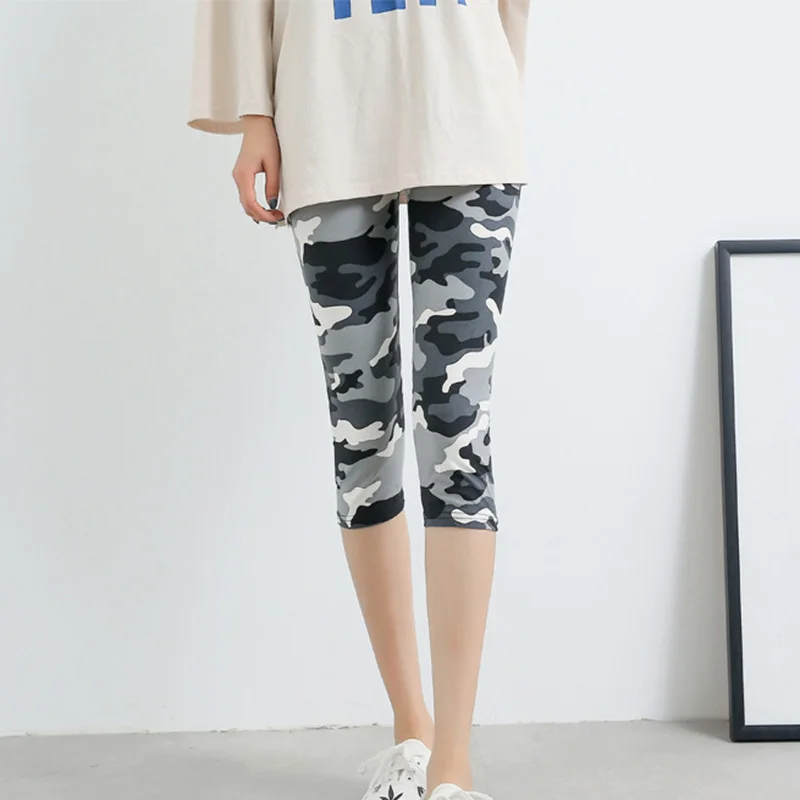 

CUHAKCI Casual Stretched Graffiti Elastic Capris Summer Printing Women Leggings Cropped Pants