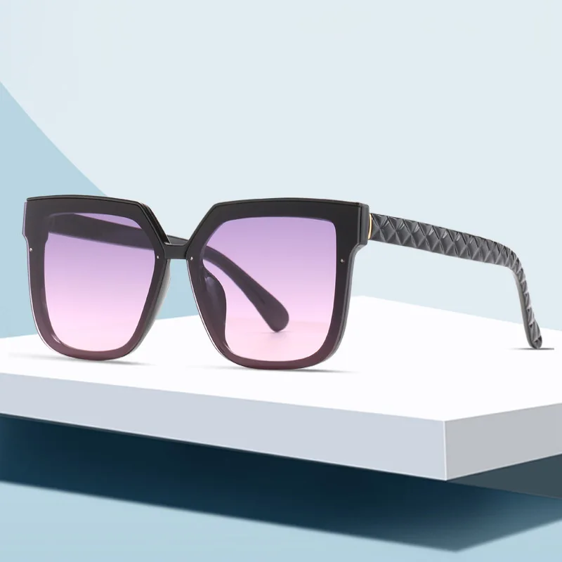 

2020 NEW Fashion Brand Unisex Retro Sunglasses Men Women Gradient Eyewear Black Grey Cat Eye Sun Glasses for Male/Female UV400