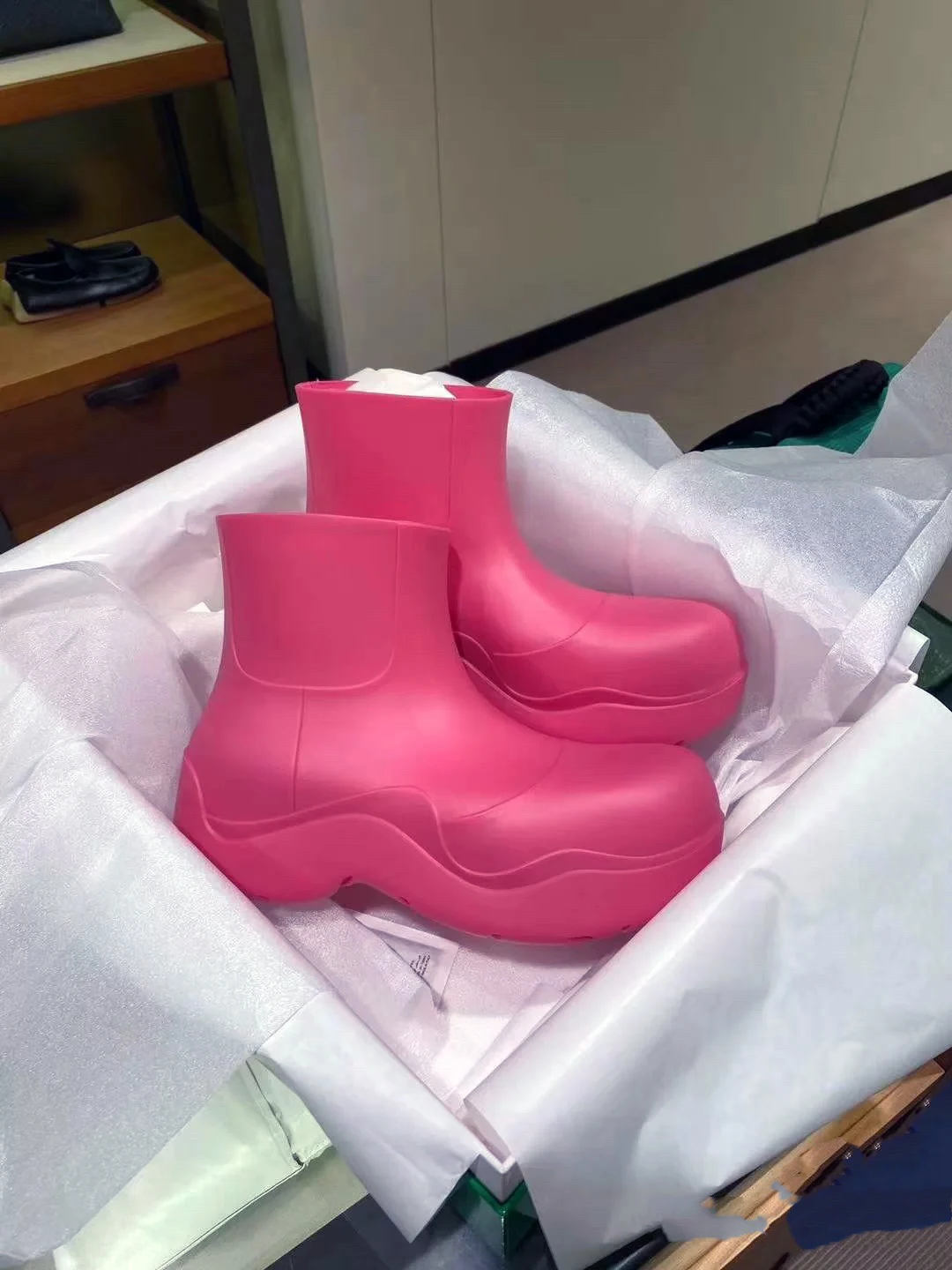

Популярные модные резиновые сапоги IG, женские розовые резиновые сапоги, роскошные дизайнерские сапоги для девочек