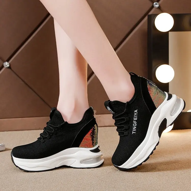 Универсальные спортивные туфли на платформе с губкой для торта Женские толстой