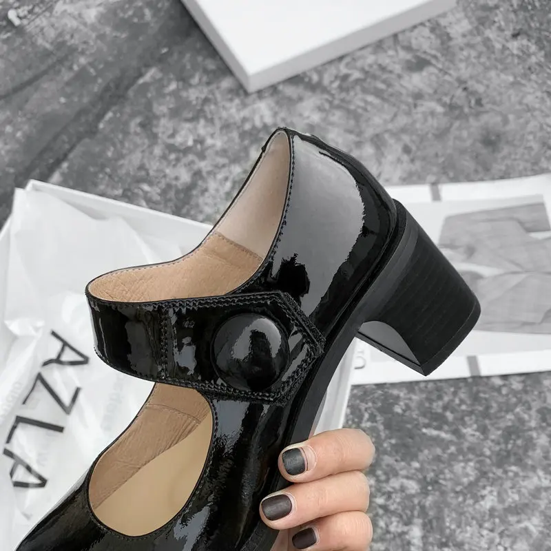 

Spring Soft Cow Leather Pumps Women Shoes Round Toe Buckle Casual Female Shoes Med Heel Size 34-42