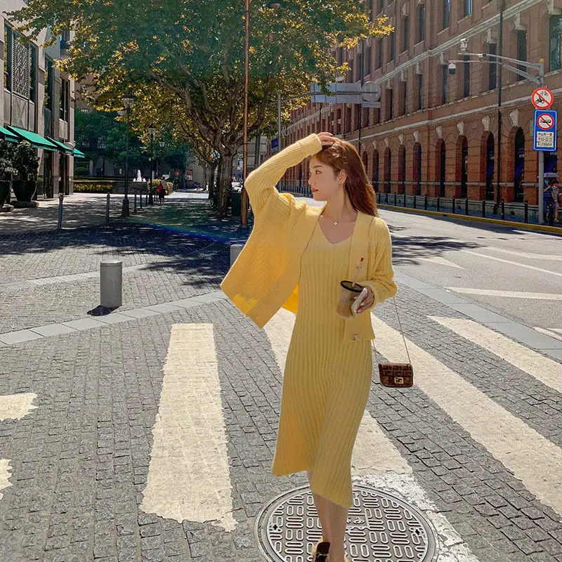 

2020 New Autumn Winter Women V Neck Sweater Suits Female Fashion Causal Solid Korean Style Loose Knitted Two-piece Sets W369