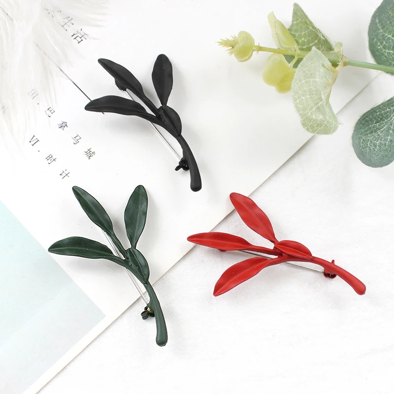 Женская металлическая брошь в виде омелы значок трехцветной ветки - купить по