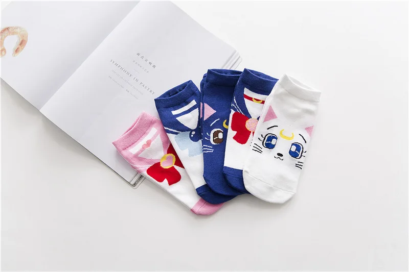 

Anime Cartoon Girl Warrior Socks Sailor Moon Socks Cotton Products Women Lovely Luna Cat Cosplay Luna Five colors